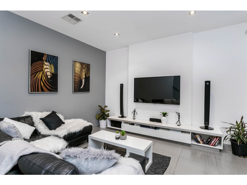 27 Ray Street, Findon SA 5023