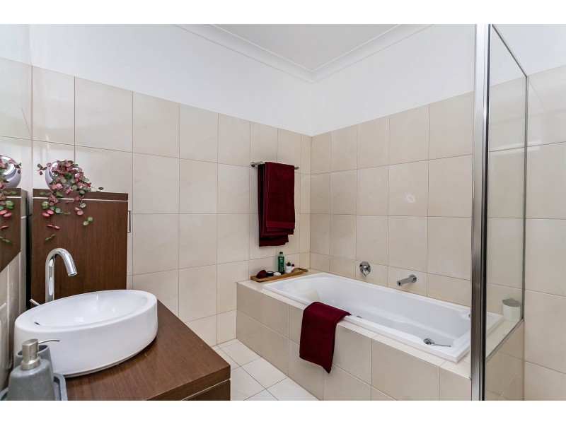27 Ray Street, Findon SA 5023