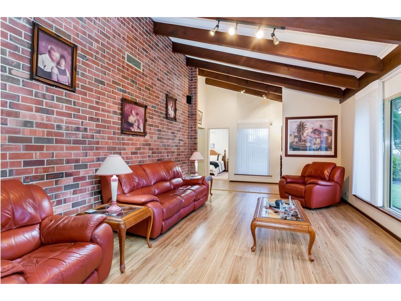 8 Revere Drive, North Haven SA 5018