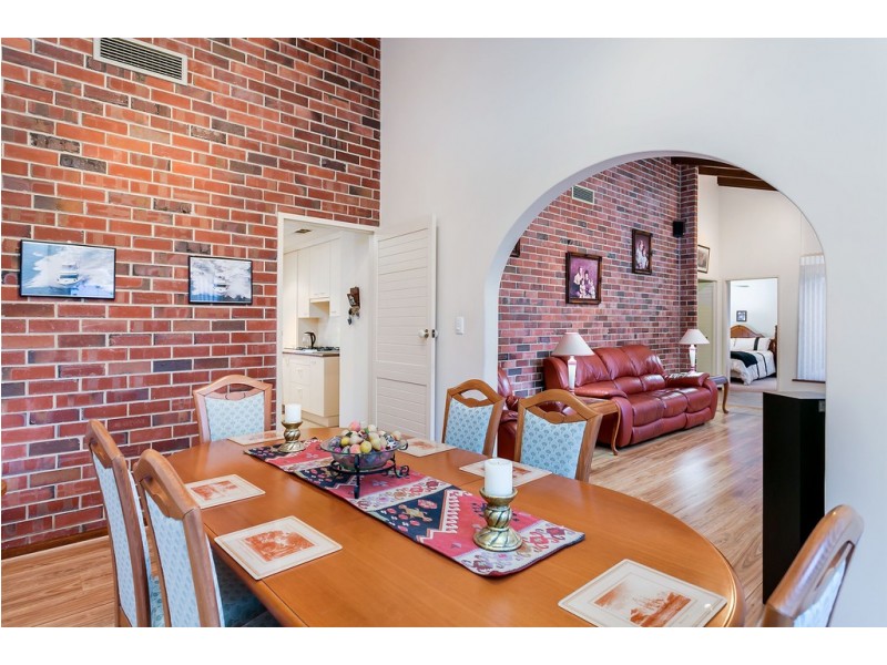 8 Revere Drive, North Haven SA 5018