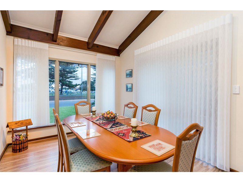 8 Revere Drive, North Haven SA 5018