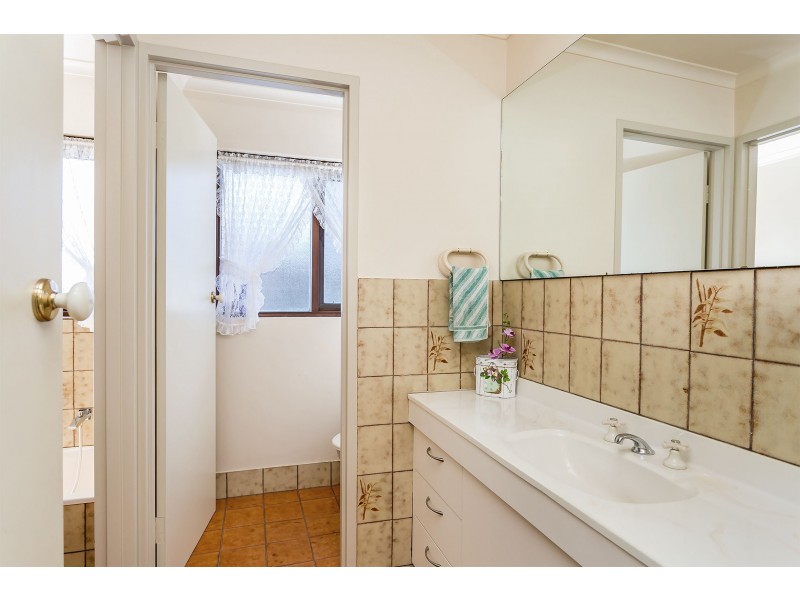 8 Revere Drive, North Haven SA 5018