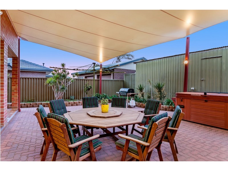 8 Revere Drive, North Haven SA 5018