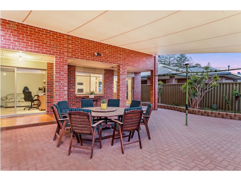 8 Revere Drive, North Haven SA 5018