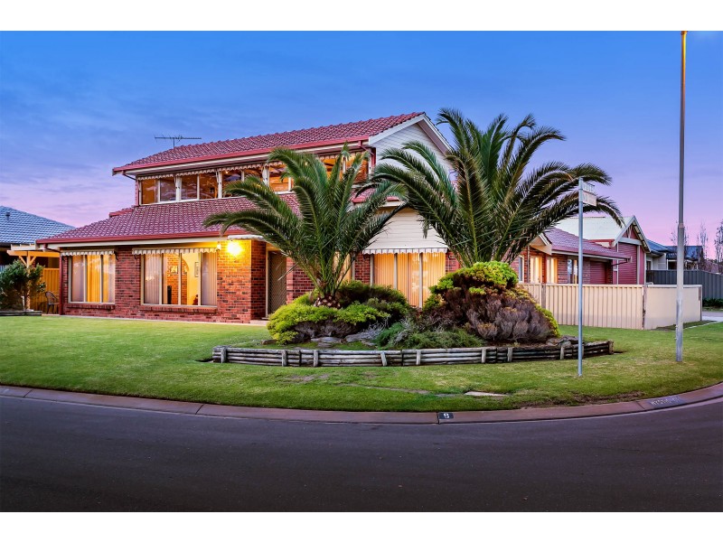 8 Revere Drive, North Haven SA 5018