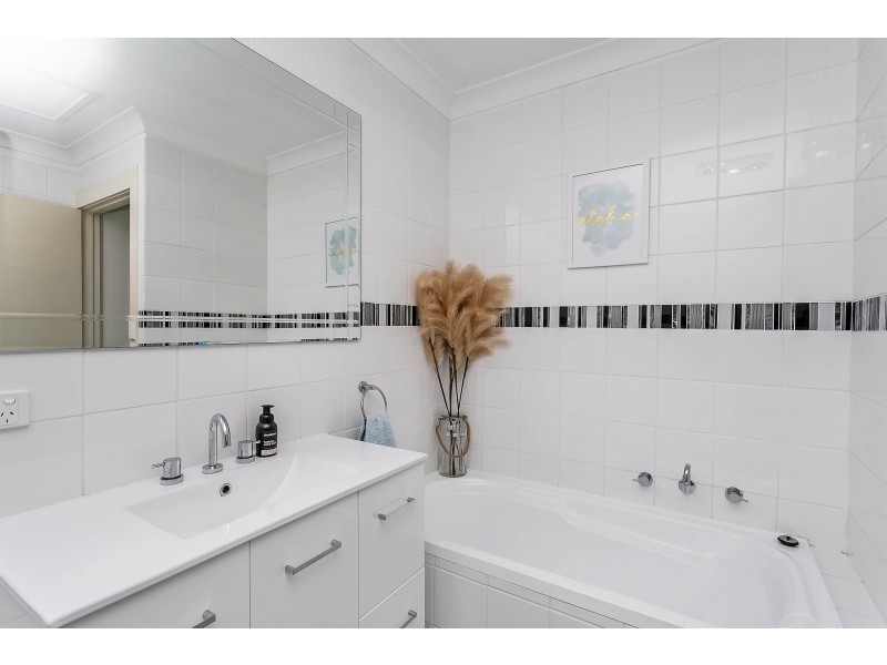 3/12 Arcadia Court, North Haven SA 5018