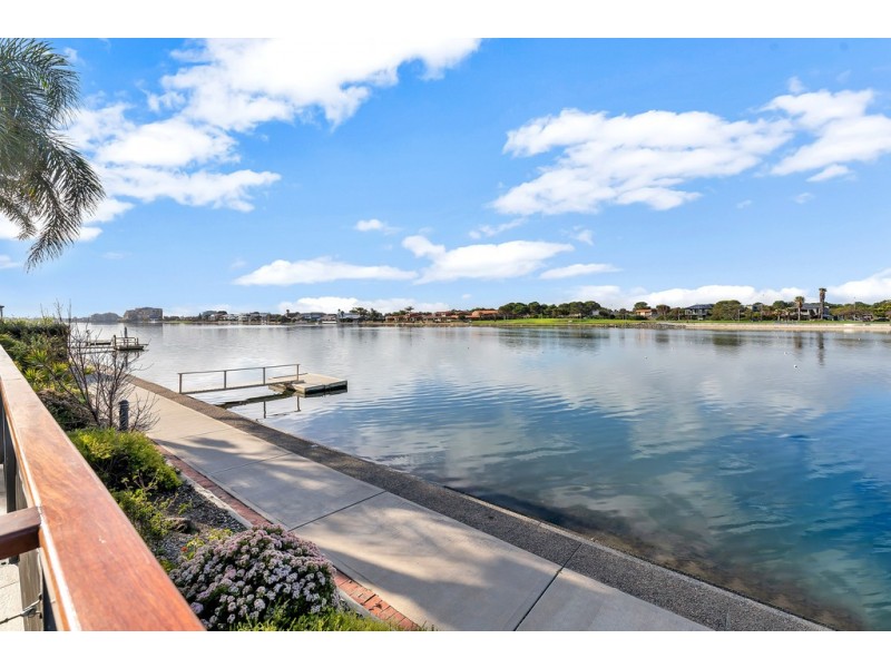 11/74 Military Road, Tennyson SA 5022