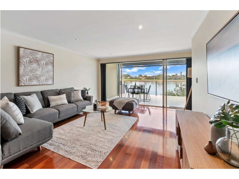 11/74 Military Road, Tennyson SA 5022