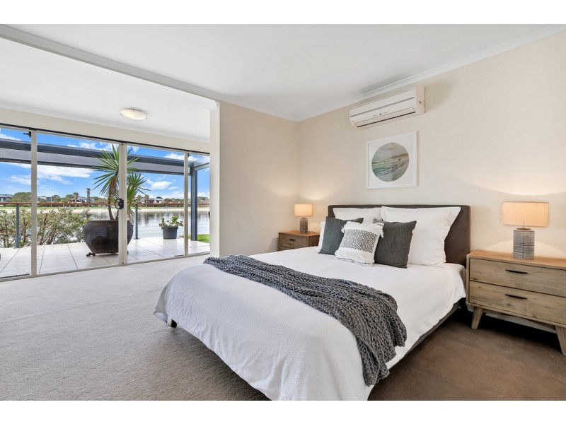 11/74 Military Road, Tennyson SA 5022