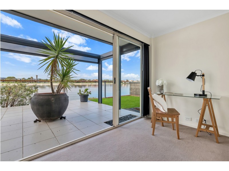 11/74 Military Road, Tennyson SA 5022