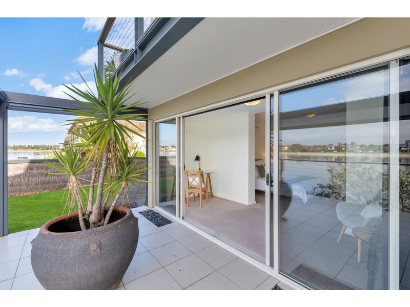 11/74 Military Road, Tennyson SA 5022