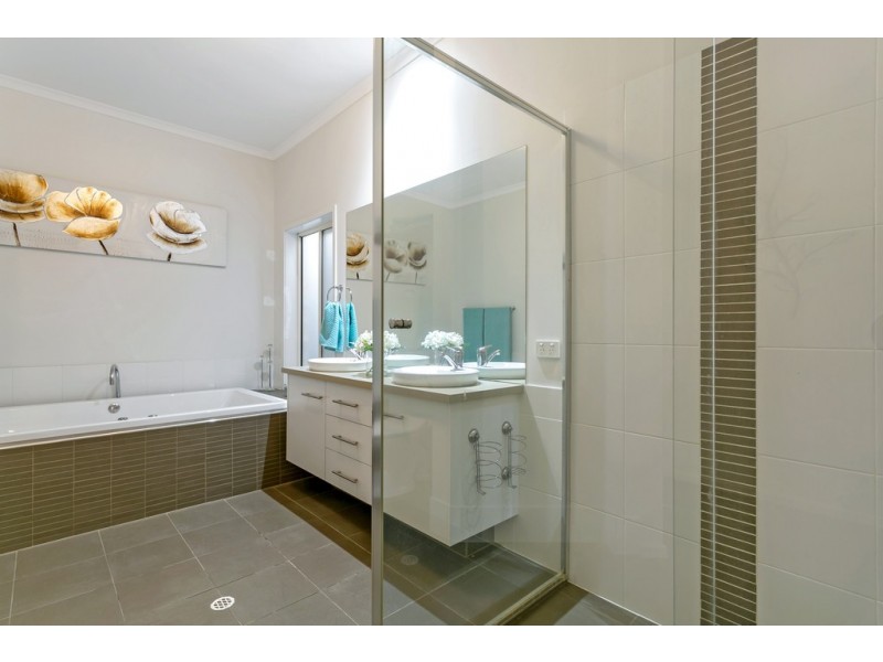 14 Koowarra Terrace, Largs North SA 5016