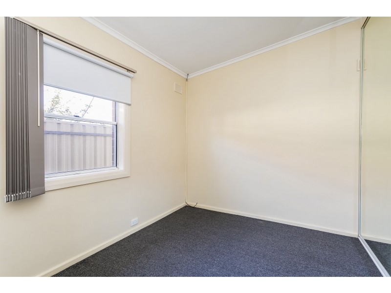 28 Bristol Cres, Taperoo SA 5017