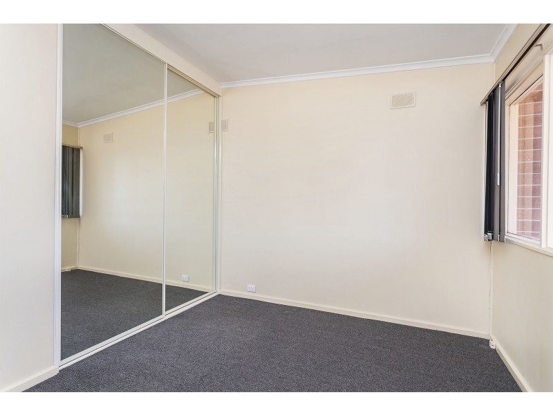 28 Bristol Cres, Taperoo SA 5017