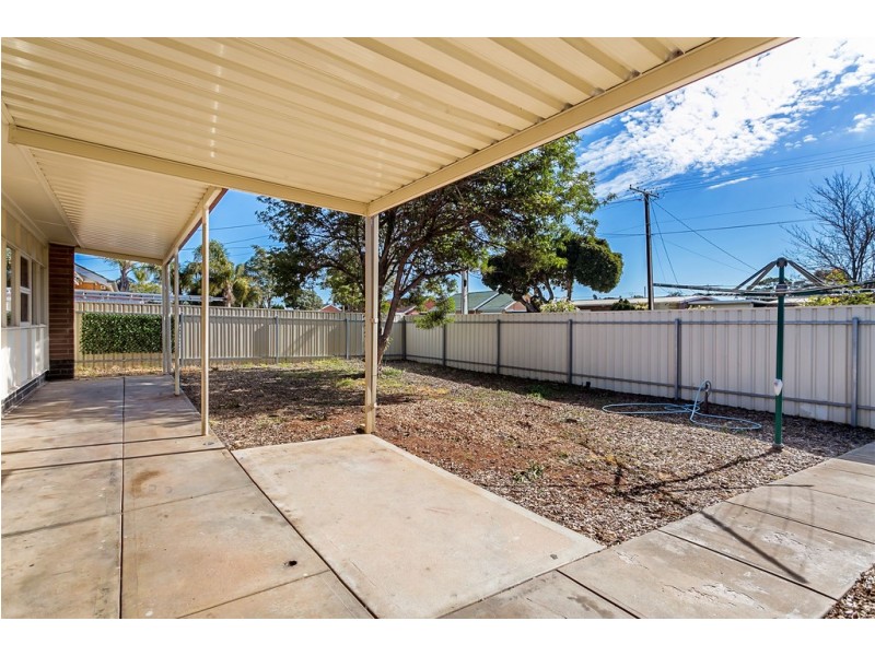 28 Bristol Cres, Taperoo SA 5017