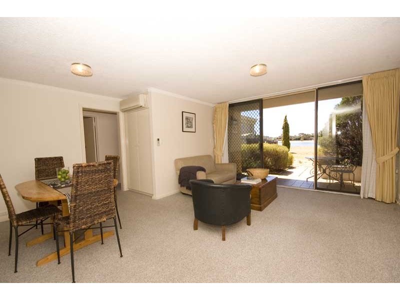 10/72 Military Road, Tennyson SA 5022