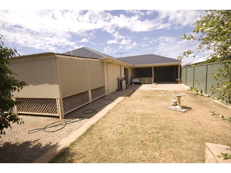 31 Milburn Street, Ottoway SA 5013