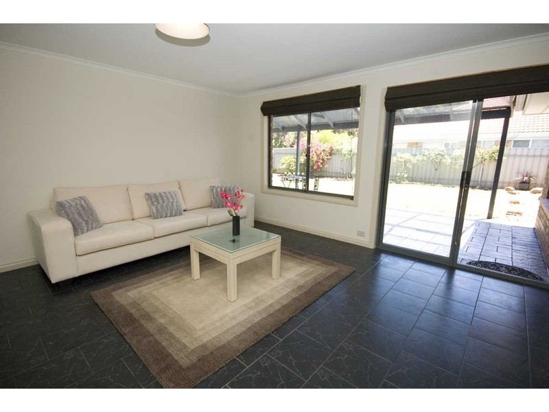 8 Duchess Court, Paralowie SA 5108
