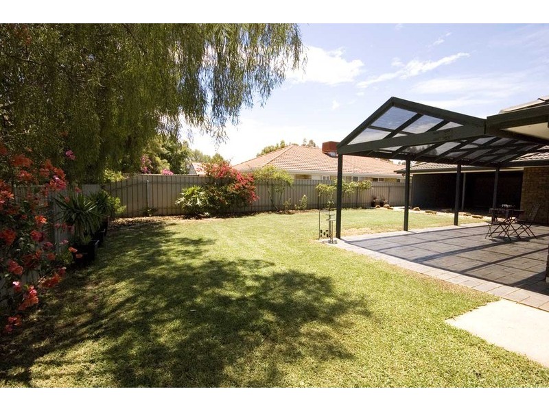 8 Duchess Court, Paralowie SA 5108