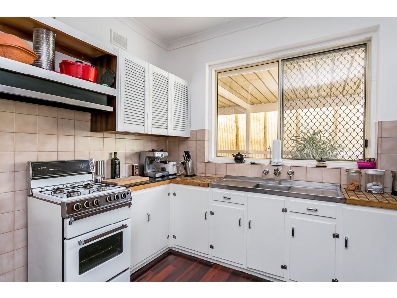 18 Kolapore Avenue, Largs North SA 5016