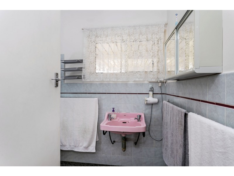 18 Kolapore Avenue, Largs North SA 5016