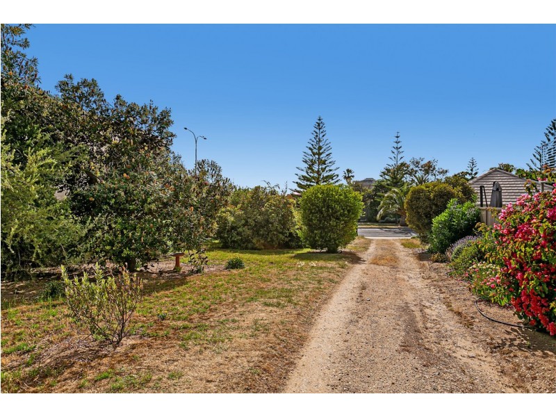 173 Military Road, Tennyson SA 5022