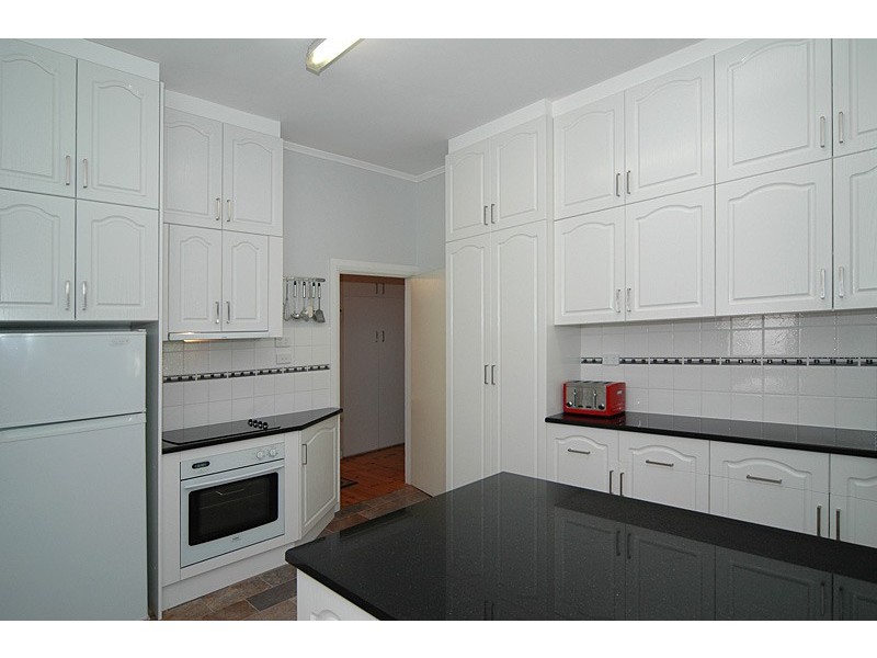 8 Kybunga Tce, Largs North SA 5016