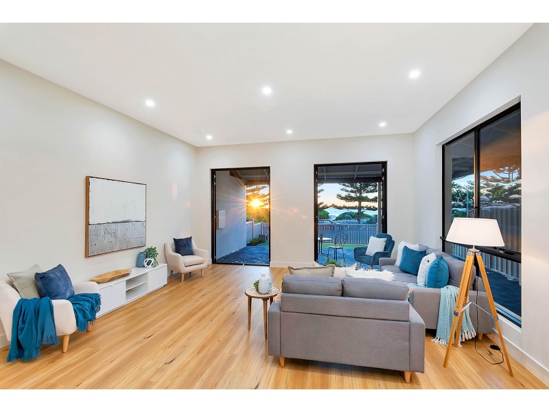 104a Esplanade, Semaphore SA 5019