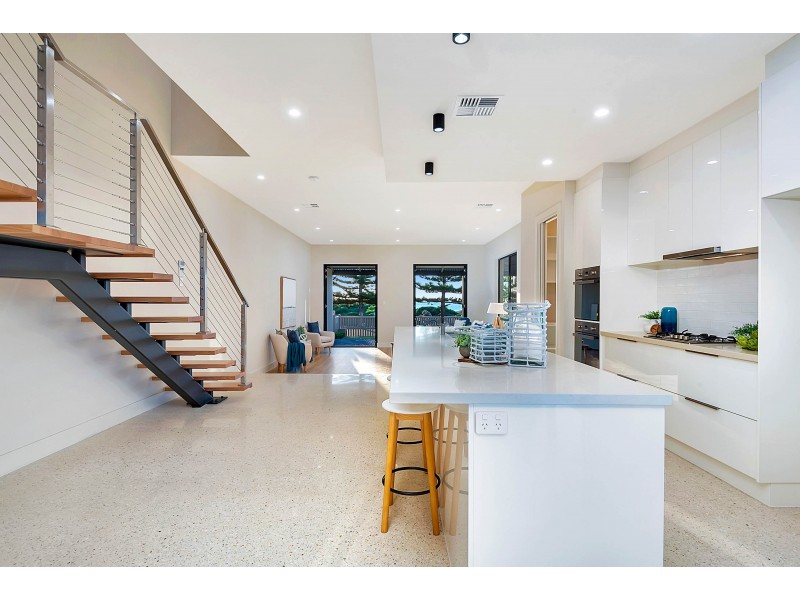 104a Esplanade, Semaphore SA 5019