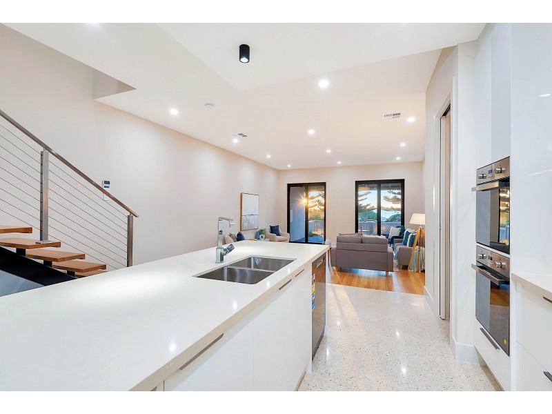 104a Esplanade, Semaphore SA 5019