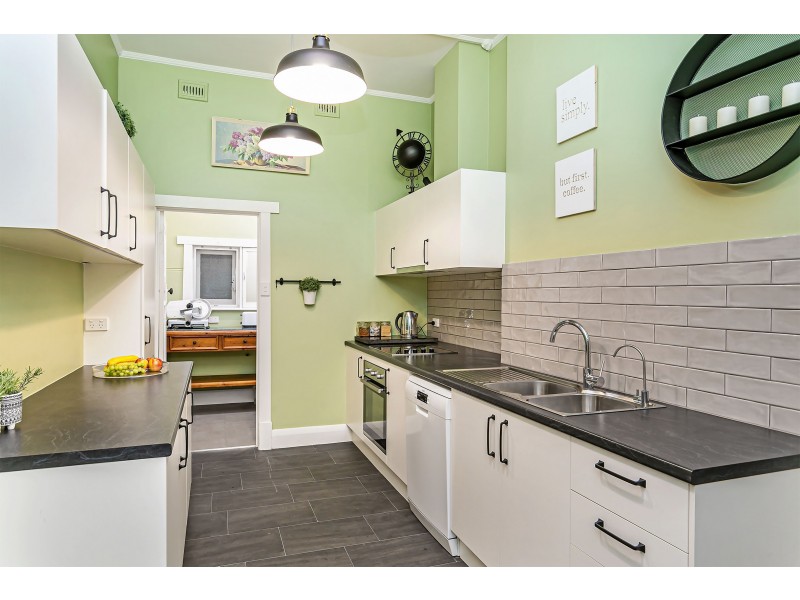 14 Newcastle Street, Rosewater SA 5013