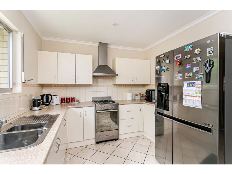 1/1 Anglers Court, West Lakes Shore SA 5020