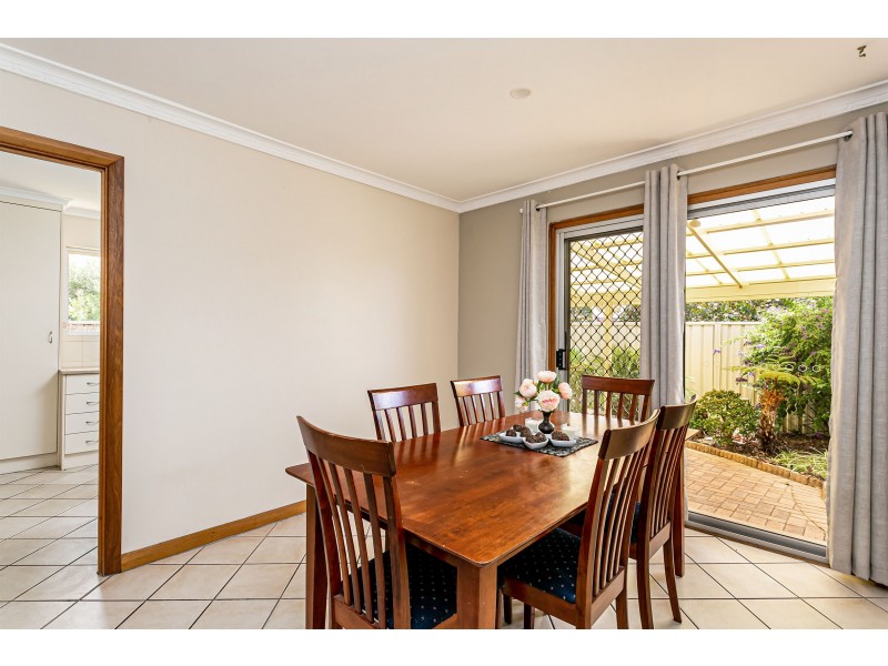 1/1 Anglers Court, West Lakes Shore SA 5020