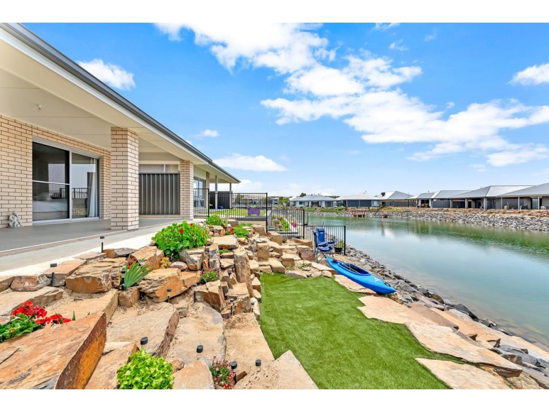 24 Strathmore Court, Encounter Bay SA 5211