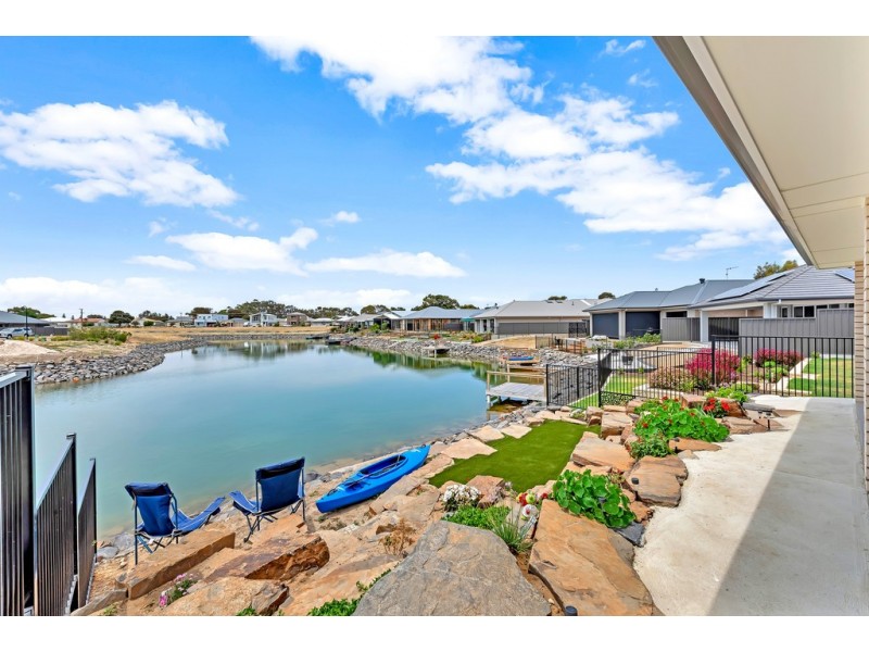 24 Strathmore Court, Encounter Bay SA 5211