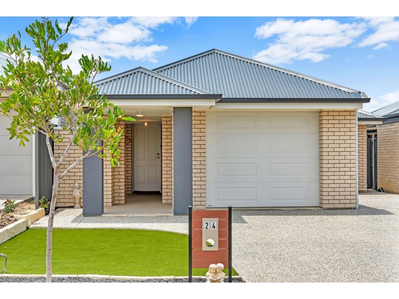 24 Strathmore Court, Encounter Bay SA 5211
