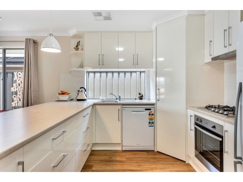 24 Strathmore Court, Encounter Bay SA 5211