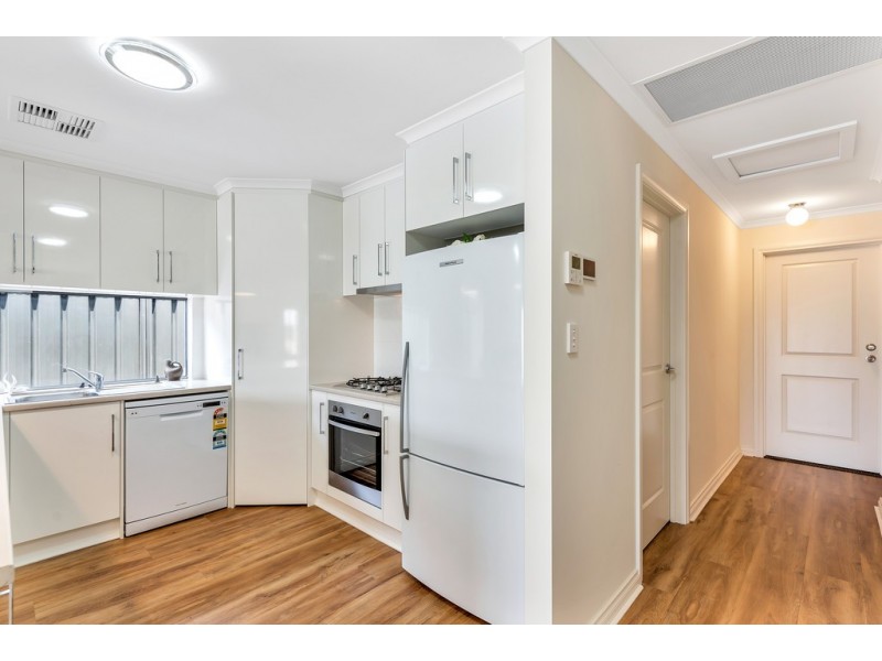 24 Strathmore Court, Encounter Bay SA 5211