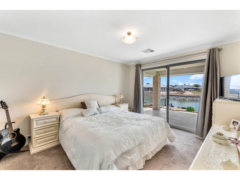 24 Strathmore Court, Encounter Bay SA 5211