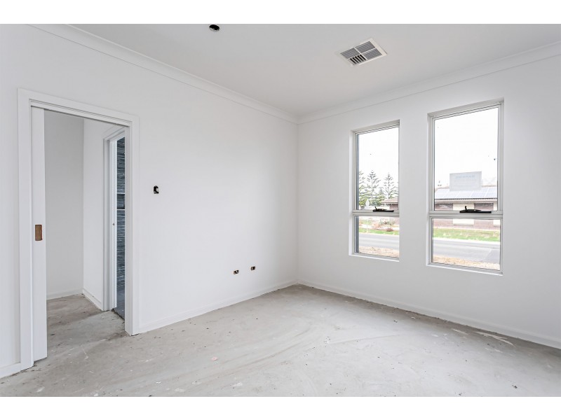 67 Sir Ross Smith Avenue, North Haven SA 5018