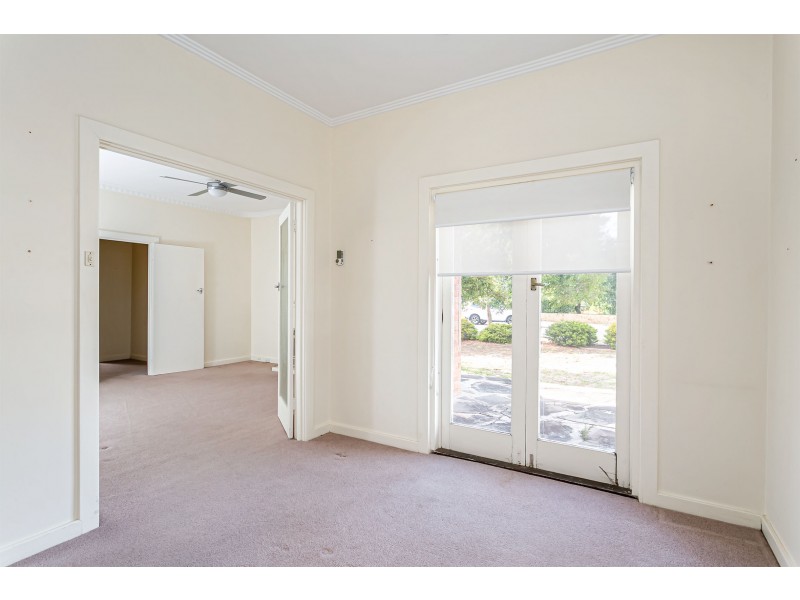 16 Shirley Avenue, Woodville West SA 5011