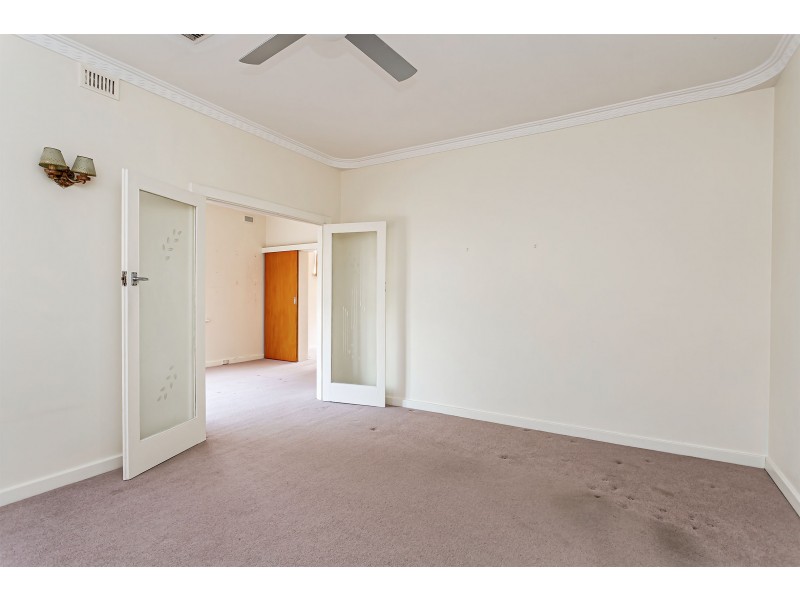 16 Shirley Avenue, Woodville West SA 5011