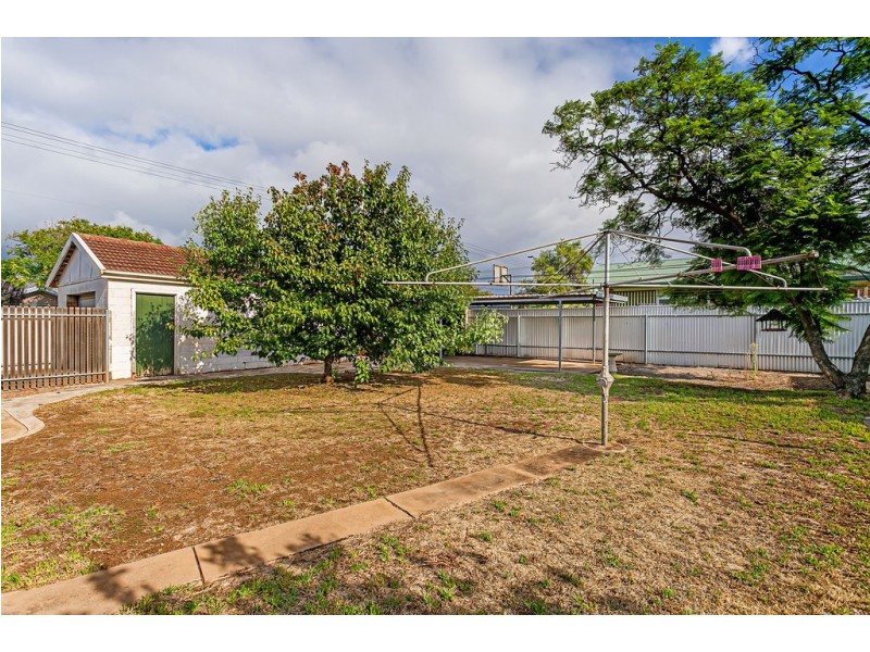 16 Shirley Avenue, Woodville West SA 5011