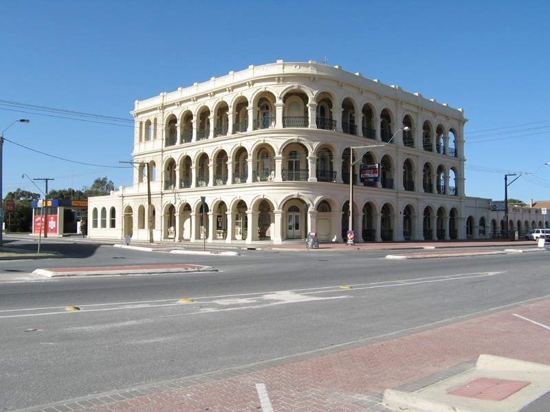 7 Jetty Road, Largs Bay SA 5016