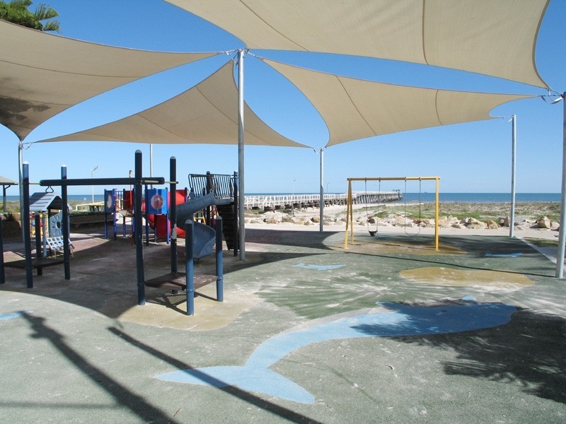 7 Jetty Road, Largs Bay SA 5016