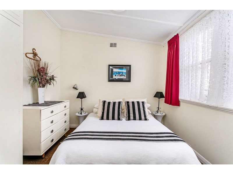 40 Balranald Avenue, Largs Bay SA 5016