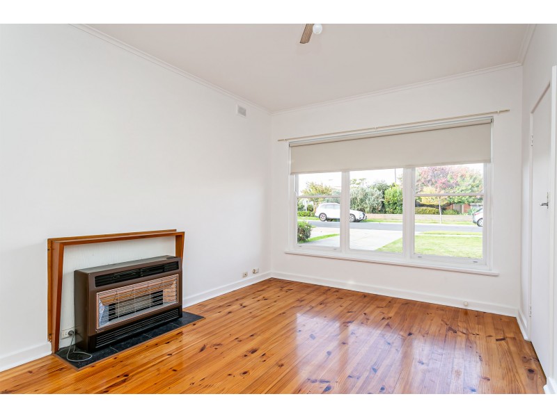 34 Willcocks Avenue, Seaton SA 5023