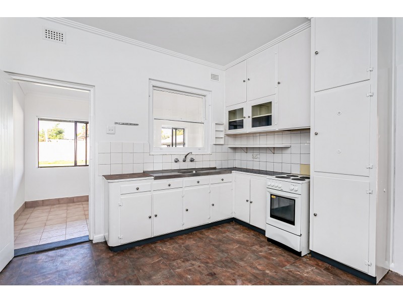 39 Glen Rowan Road, Woodville South SA 5011