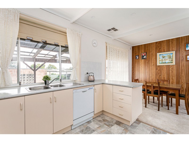 8 Rex Avenue, Gilles Plains SA 5086