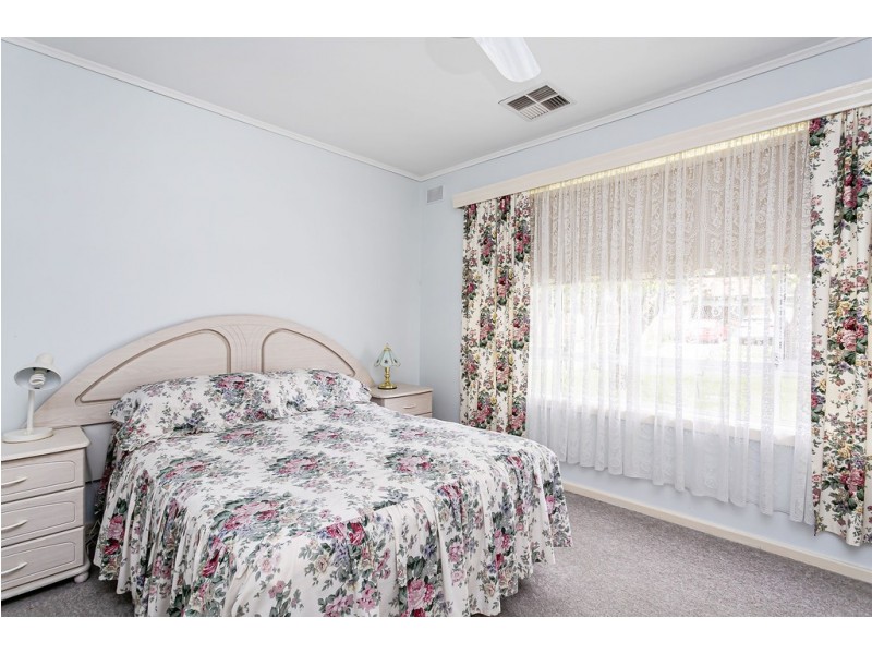 8 Rex Avenue, Gilles Plains SA 5086